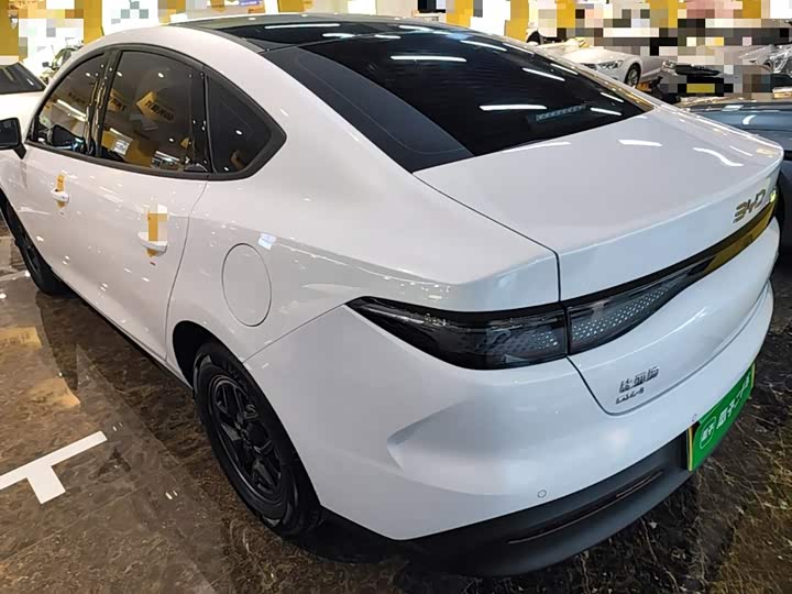 BYD Seal 05 DM-i Hybrid, 2026 — фото 5 из 9