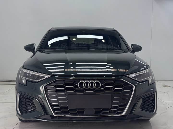 Audi A3, 2023 — фото 2 из 9