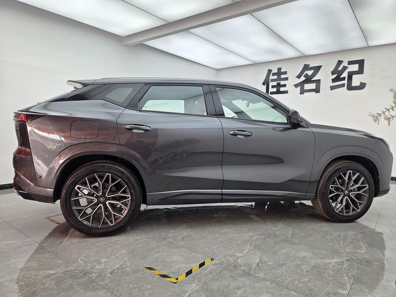 Changan UNI-Z Hybrid, 2026 — фото 7 из 12