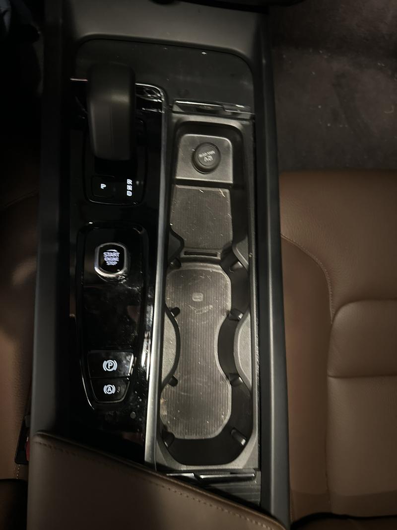 Volvo XC60, 2025 — фото 11 из 12