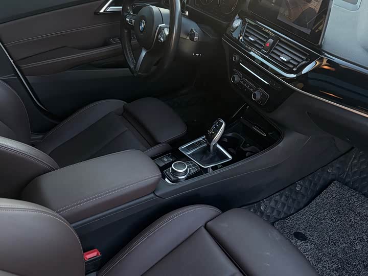 BMW 1 Series, 2022 — фото 11 из 12