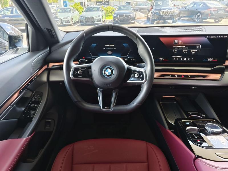 BMW i5, 2025 — фото 9 из 12