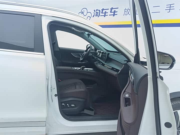 Chery Tiggo 8 Pro, 2023 — фото 8 из 9