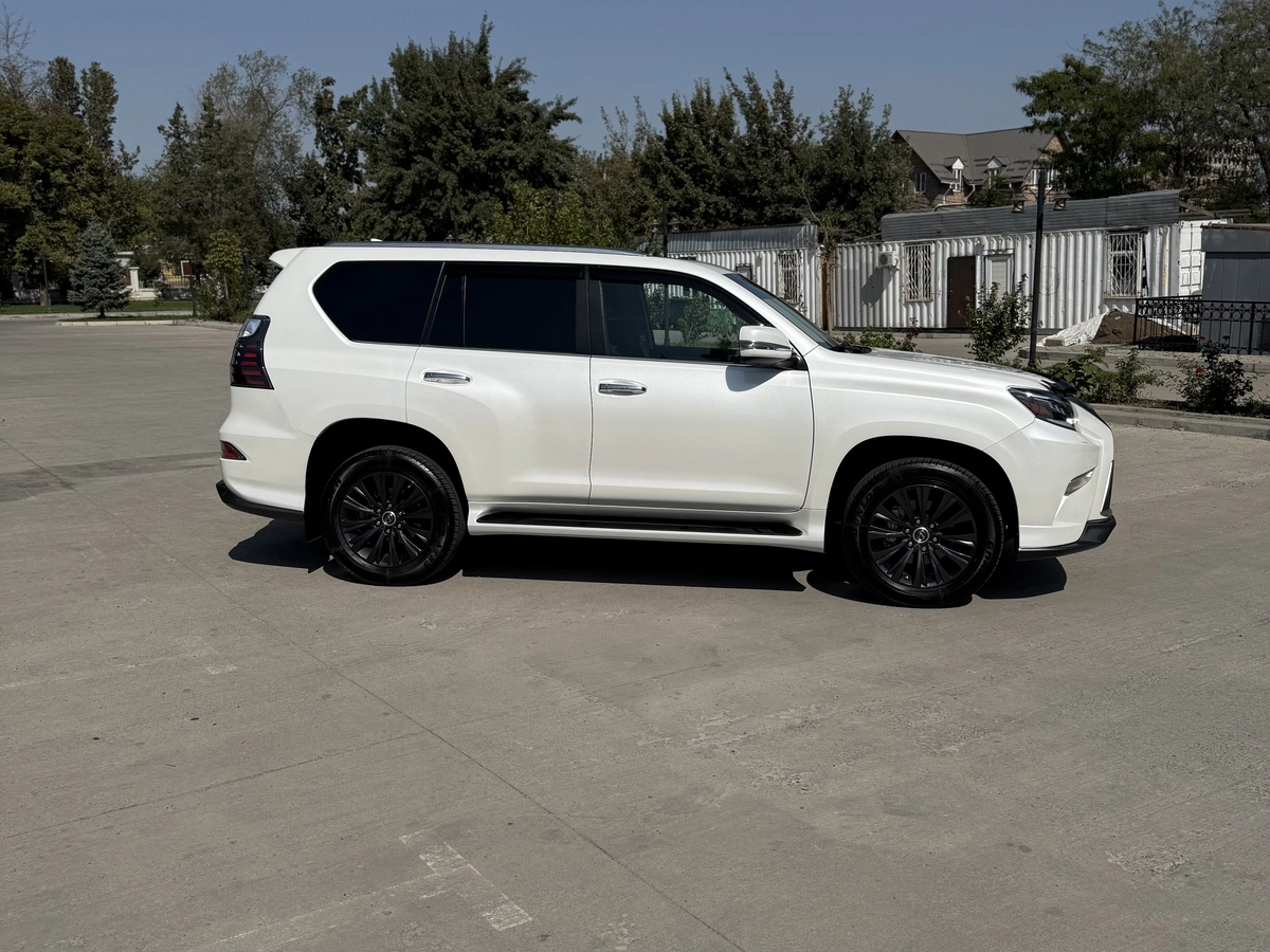 Lexus GX, 2023 — фото 3 из 7