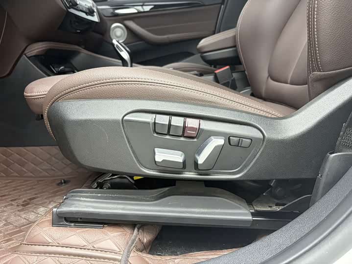 BMW X1, 2022 — фото 9 из 9
