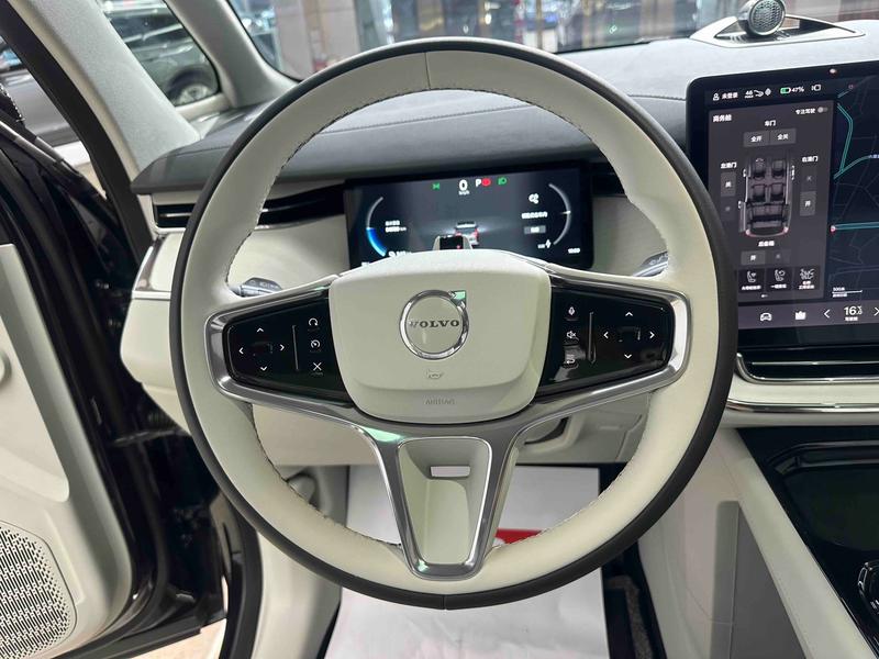Volvo EM90, 2024 — фото 9 из 12