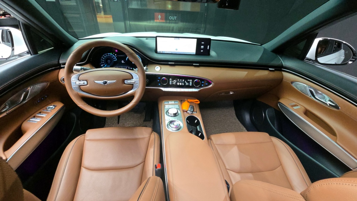 Genesis GV70, 2023 — фото 6 из 12
