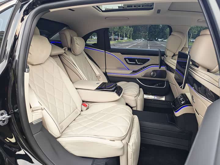 Mercedes-Benz Maybach S-Class, 2025 — фото 8 из 9
