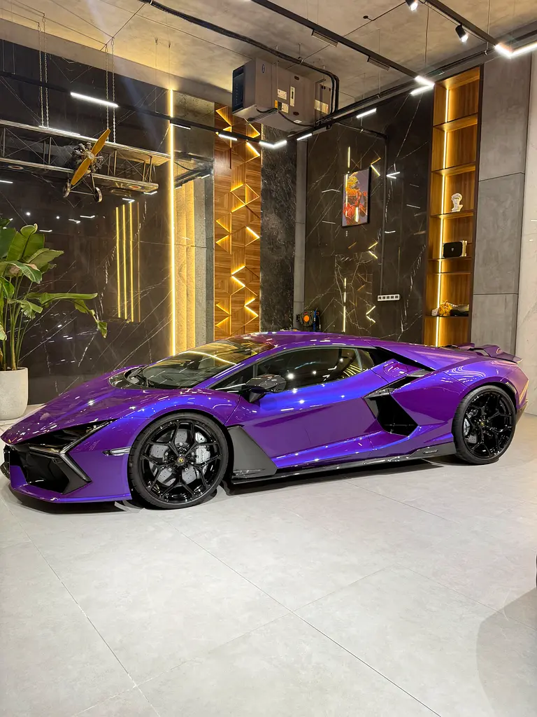 Lamborghini Revuelto, 2025
