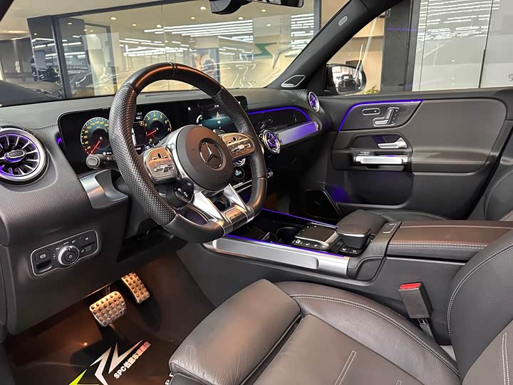 Mercedes-Benz GLB-Class AMG, 2022 — фото 5 из 9