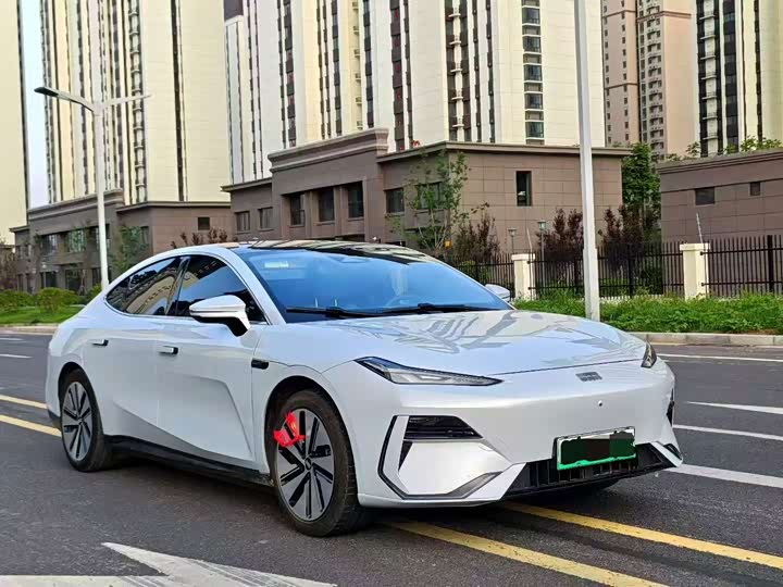 Geely Galaxy E8, 2023 — фото 3 из 9