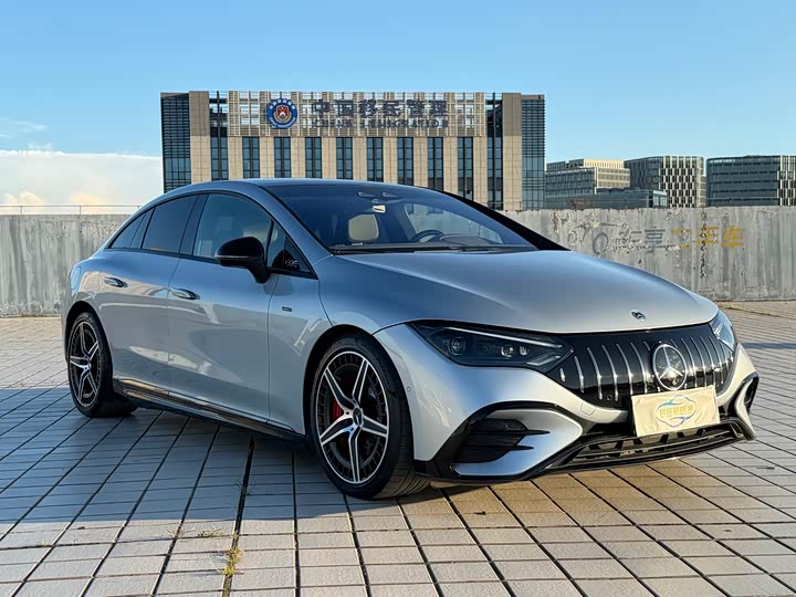 Mercedes-Benz EQE AMG, 2023 — фото 3 из 9