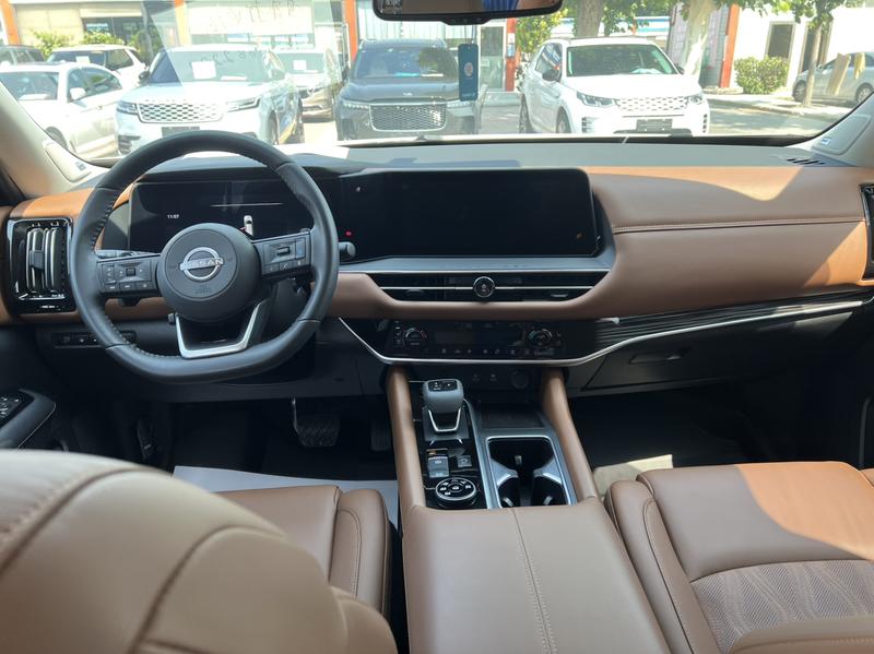 Nissan Pathfinder, 2023 — фото 7 из 11
