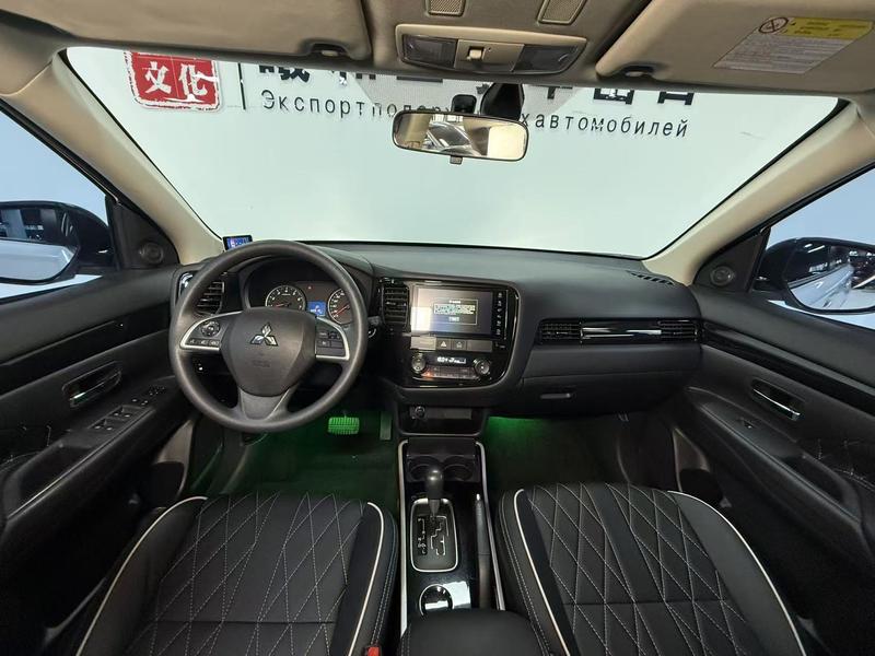 Mitsubishi Outlander, 2021 — фото 9 из 12