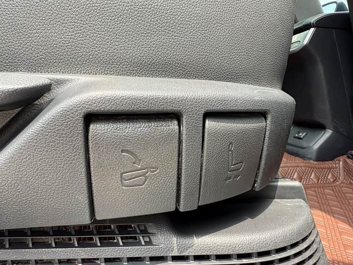 Toyota Crown Kluger, 2023 — фото 7 из 9