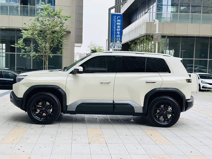 BYD FangChengBao Titanium 3 (Tai 3), 2025 — фото 4 из 9