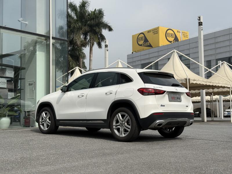 Mercedes-Benz GLA-Class, 2024 — фото 4 из 12
