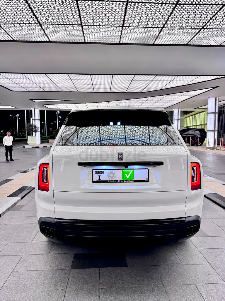 Rolls-Royce Cullinan, 2023 — фото 5 из 10