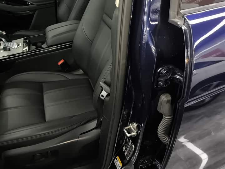 Land Rover Range Rover Evoque L Hybrid, 2022 — фото 7 из 9