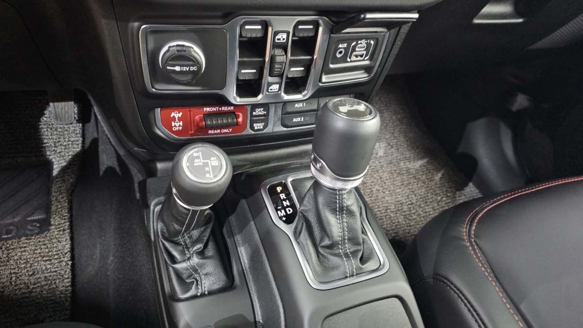 Jeep Wrangler, 2024 — фото 8 из 12