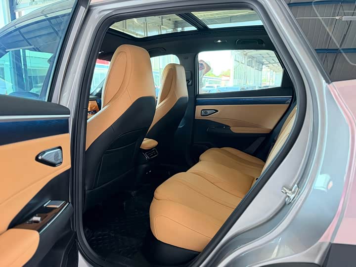 Geely Galaxy L7, 2023 — фото 8 из 9