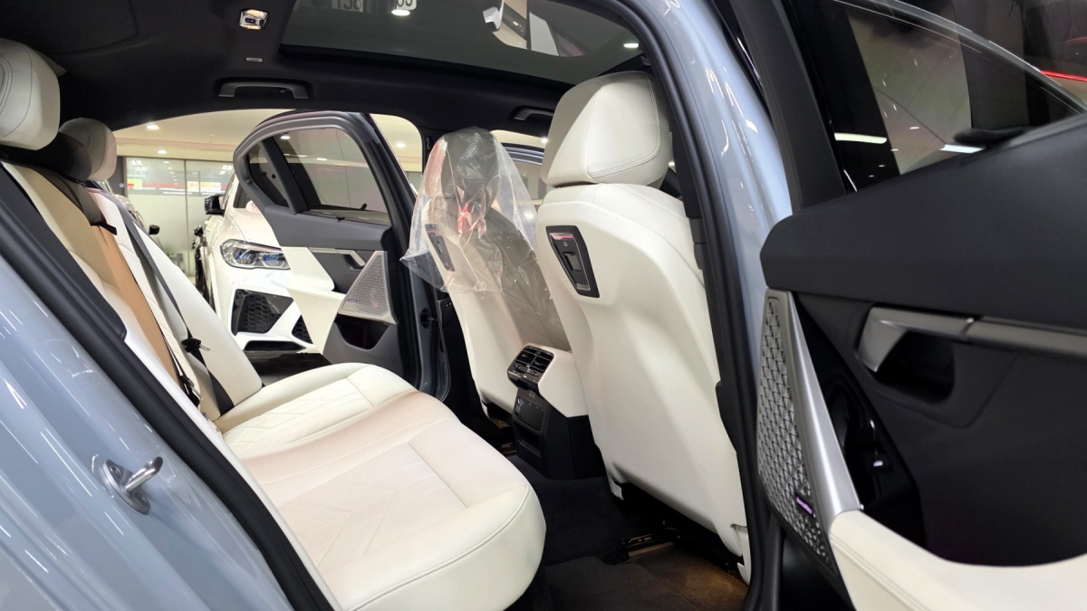 BMW i5, 2026 — фото 12 из 12