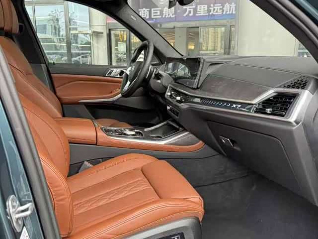 BMW X7, 2025 — фото 4 из 9