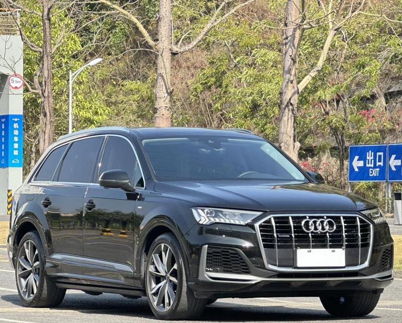 Audi Q7, 2023 — фото 3 из 12