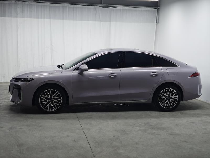 Roewe M7 DMH, 2025 — фото 4 из 12