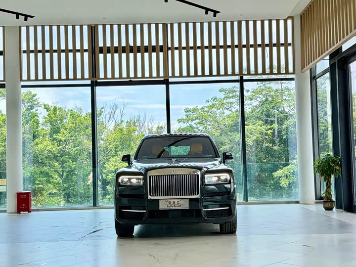 Rolls-Royce Cullinan, 2022 — фото 2 из 7