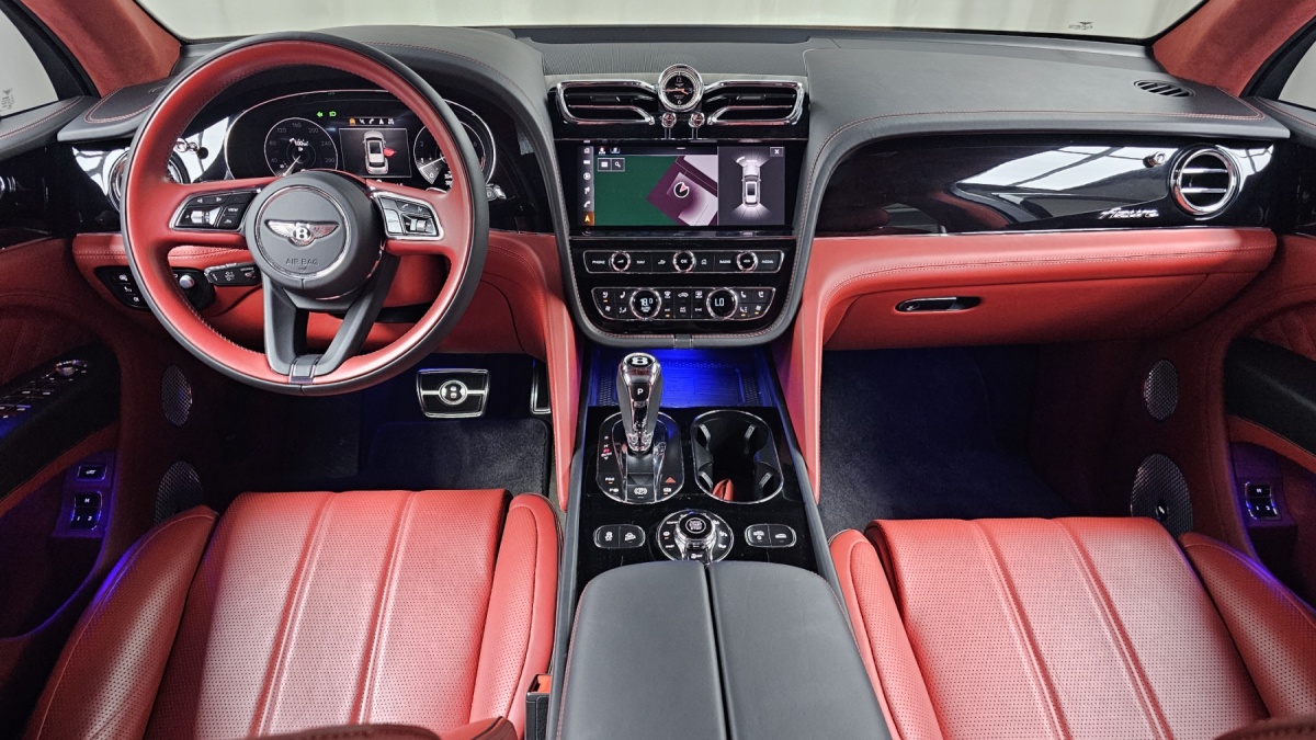 Bentley Bentayga, 2023 — фото 6 из 12