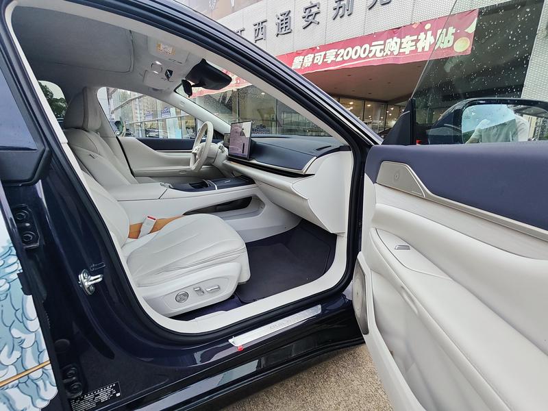 Buick Electra L7, 2025 — фото 9 из 11
