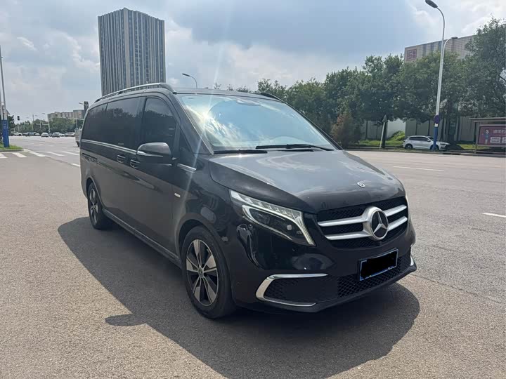 Mercedes-Benz V-Class, 2022 — фото 3 из 9