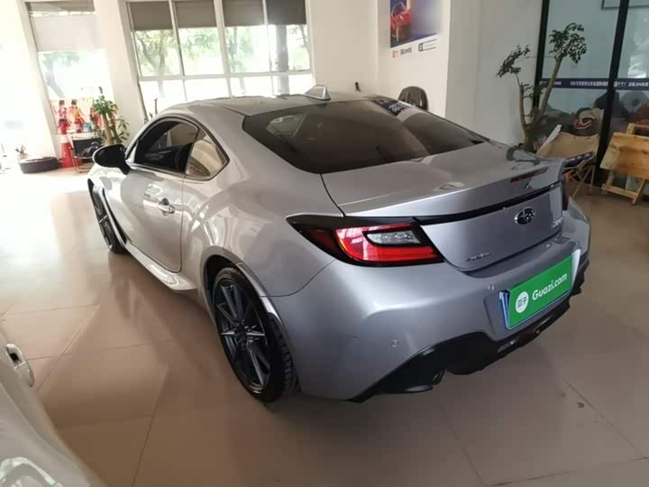 Subaru BRZ, 2022 — фото 5 из 9