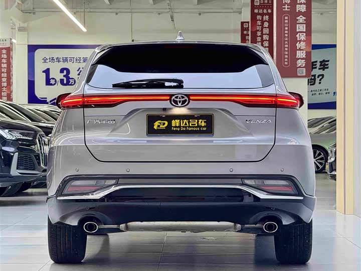 Toyota Venza, 2022 — фото 2 из 9