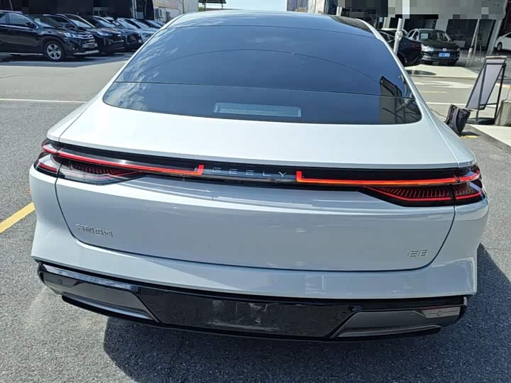 Geely Galaxy E8, 2024 — фото 6 из 9