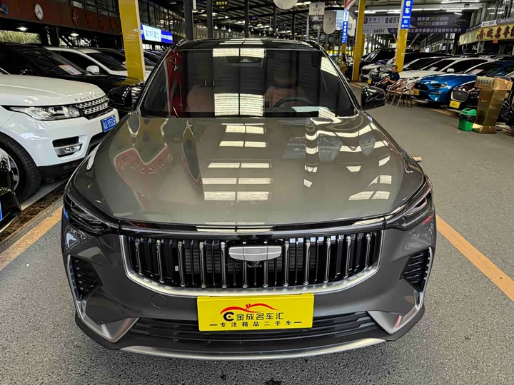 Geely Atlas, 2025 — фото 2 из 7