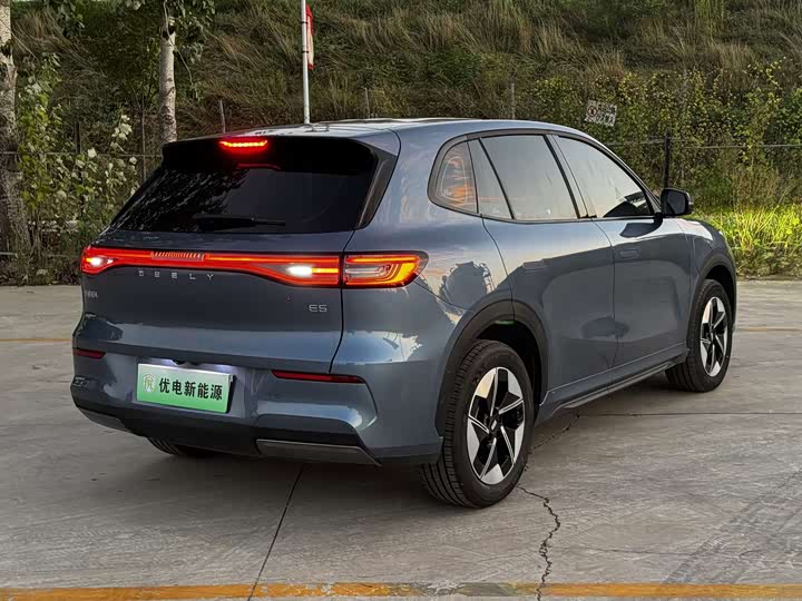 Geely Galaxy E5, 2025 — фото 6 из 9