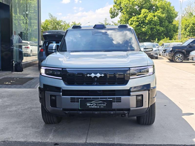 BYD FangChengBao Leopard 8, 2025 — фото 2 из 12
