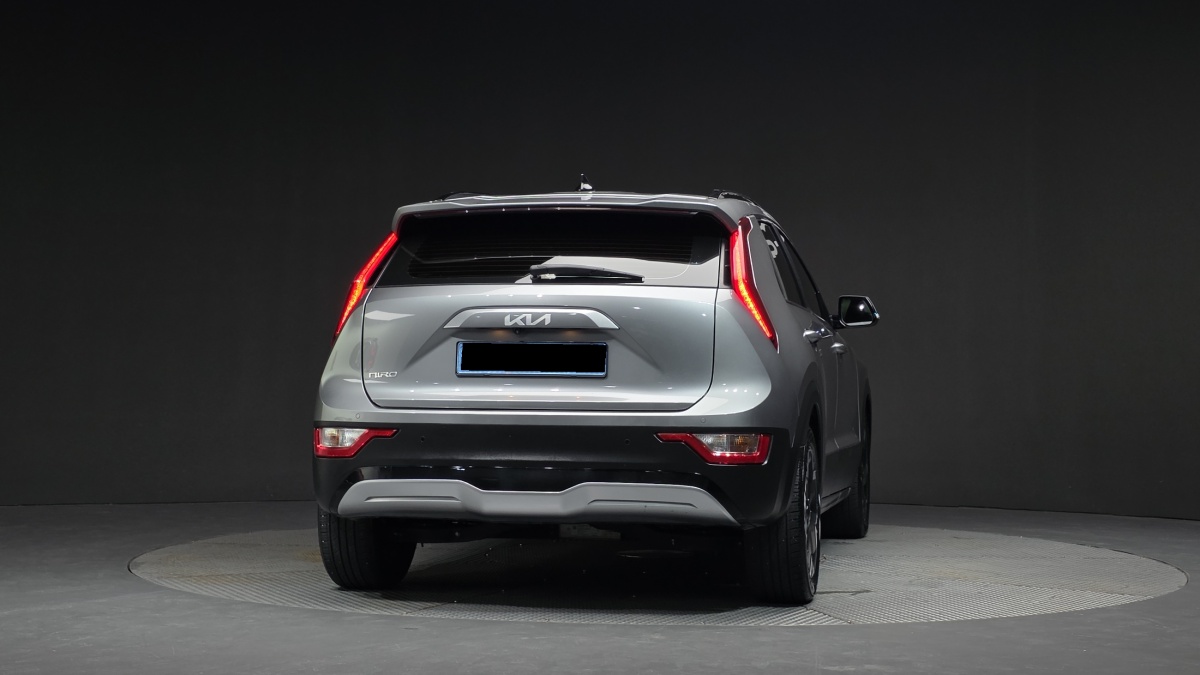Kia Niro, 2022 — фото 4 из 12