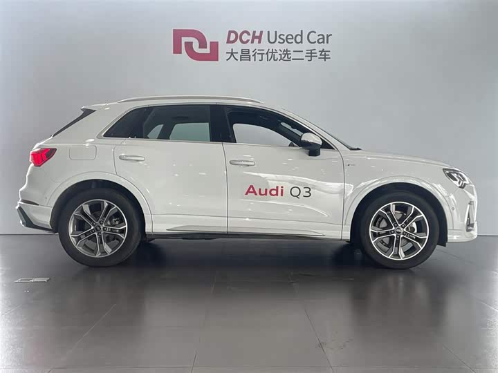 Audi Q3, 2025 — фото 2 из 9