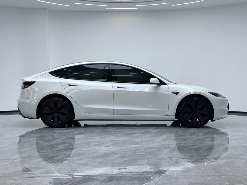 Tesla Model 3, 2025 — фото 8 из 12