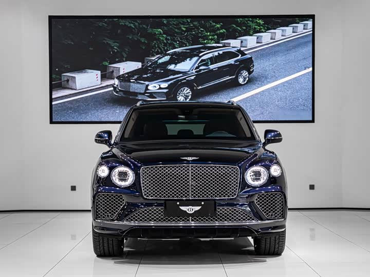 Bentley Bentayga, 2022 — фото 2 из 9