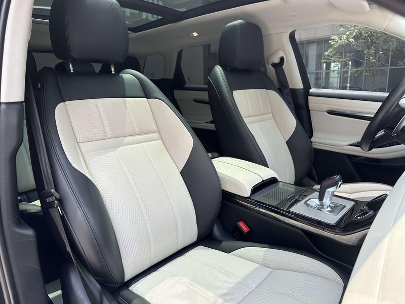 Land Rover Range Rover Evoque L, 2023 — фото 10 из 12