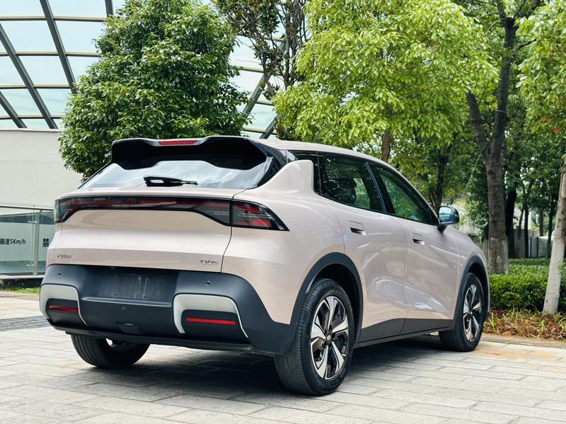 Changan Qiyuan (Nevo) Q05, 2025 — фото 6 из 12
