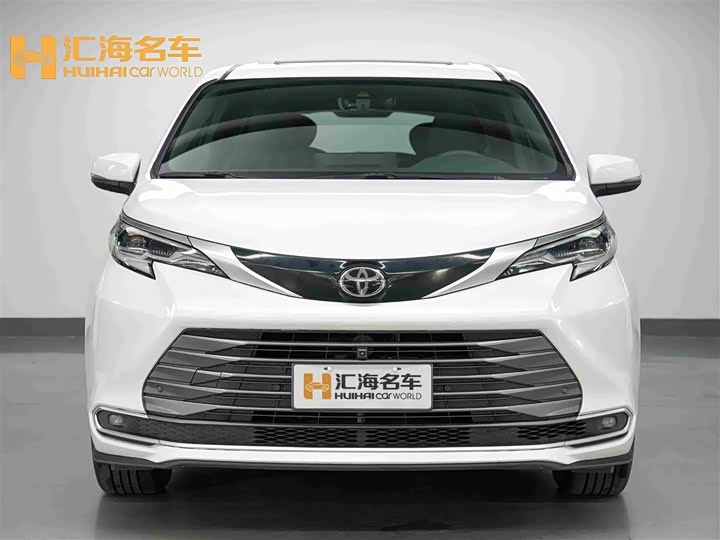 Toyota Sienna, 2025 — фото 2 из 9