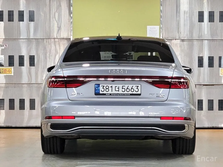 Audi A8, 2023 — фото 4 из 12