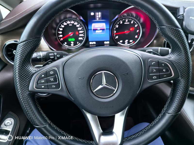 Mercedes-Benz V-Class, 2022 — фото 6 из 12