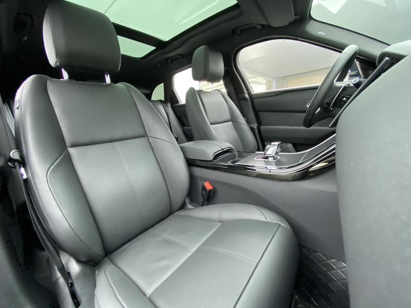 Land Rover Range Rover Velar, 2023 — фото 12 из 12