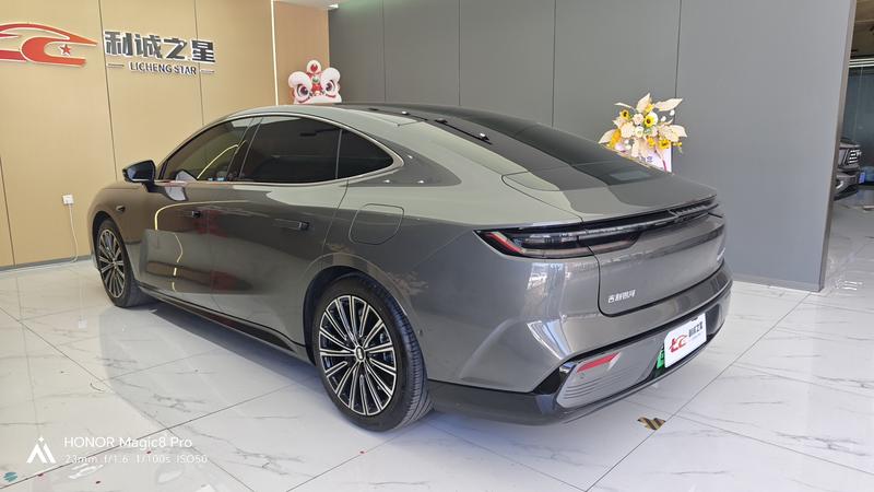 Geely Galaxy Starshine 8 EM-i, 2025 — фото 4 из 12